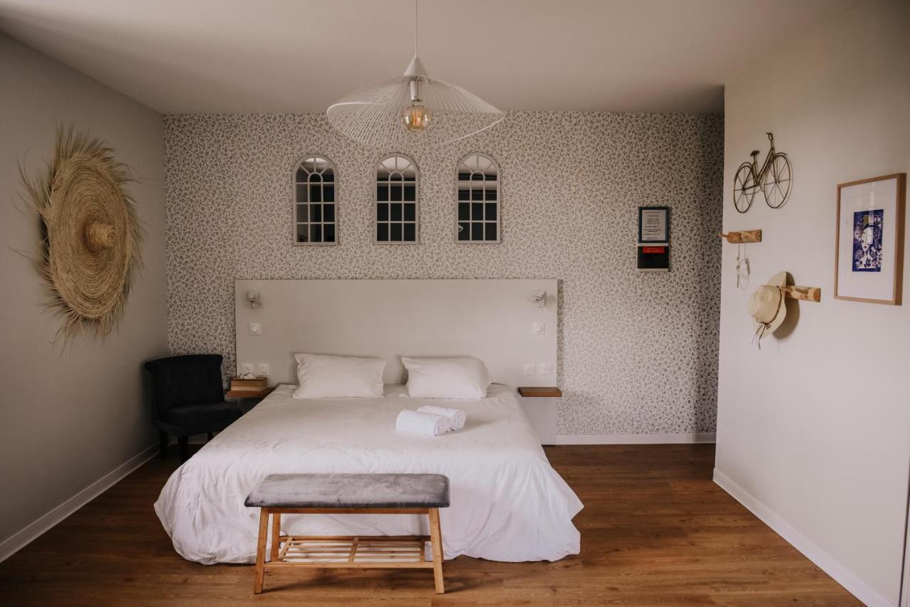 Chambre D'Hotes Domaine Le Castagne 欧什 外观 照片