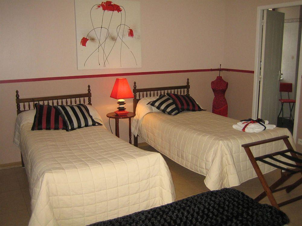 Chambre D'Hotes Domaine Le Castagne 欧什 外观 照片