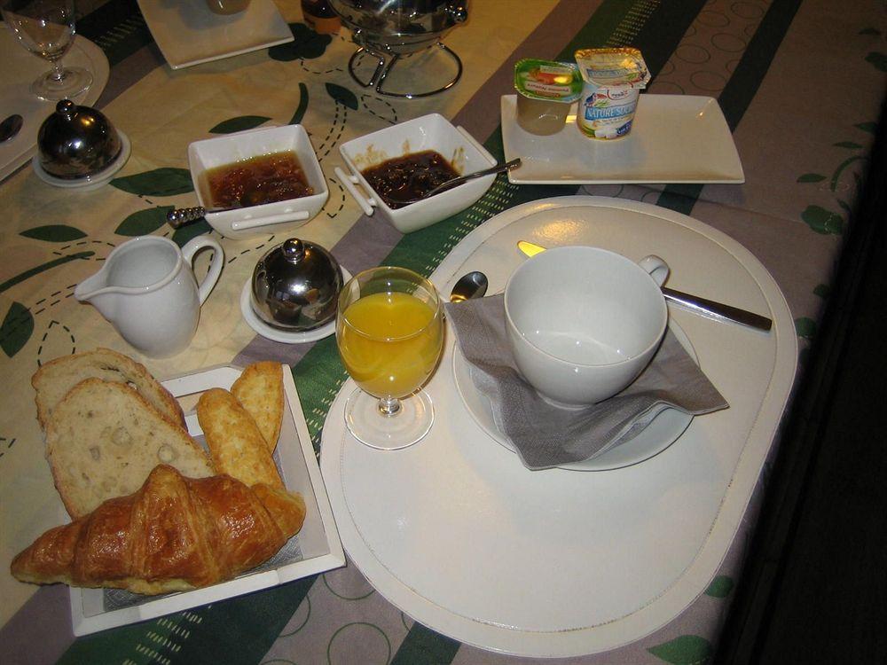 Chambre D'Hotes Domaine Le Castagne 欧什 外观 照片
